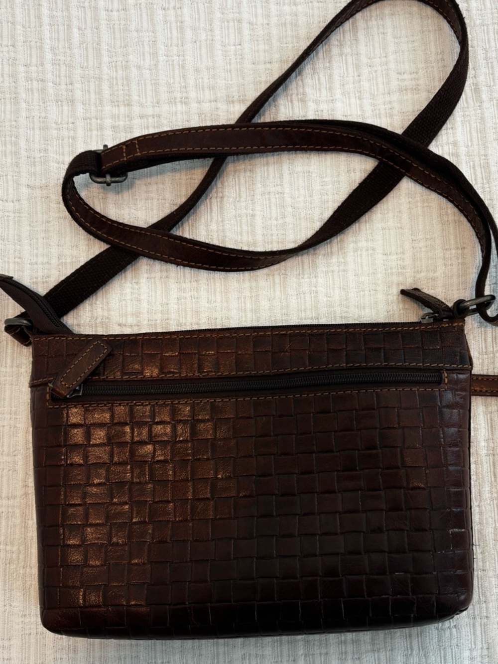 Jack Georges Voyager Woven
Leather Crossbody Bag Brown
Buffalo Leather Slim City